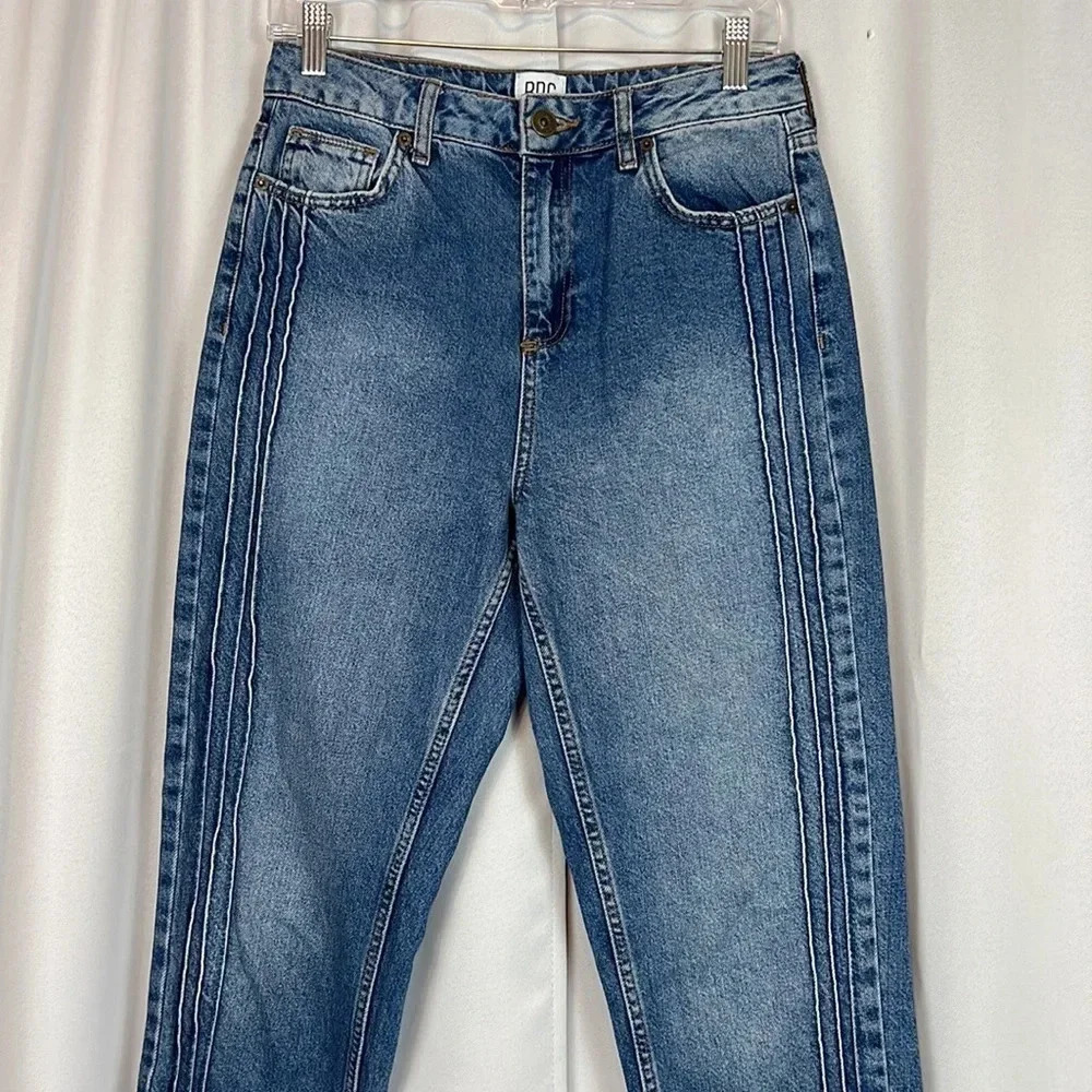 BDG‎ Urban Outfitters High Waist Mom Jean Size W28 L32 - Picture 5 of 9